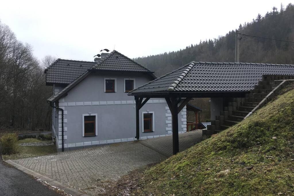 Villa Vykmanov Medenec Екстериор снимка